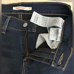 Levi’s 710 super skinny  size:27